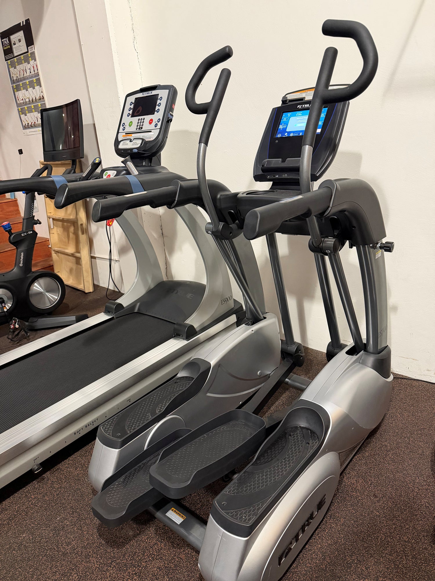True ES700 Elliptical Trainer w/ TD9 Touch Screen