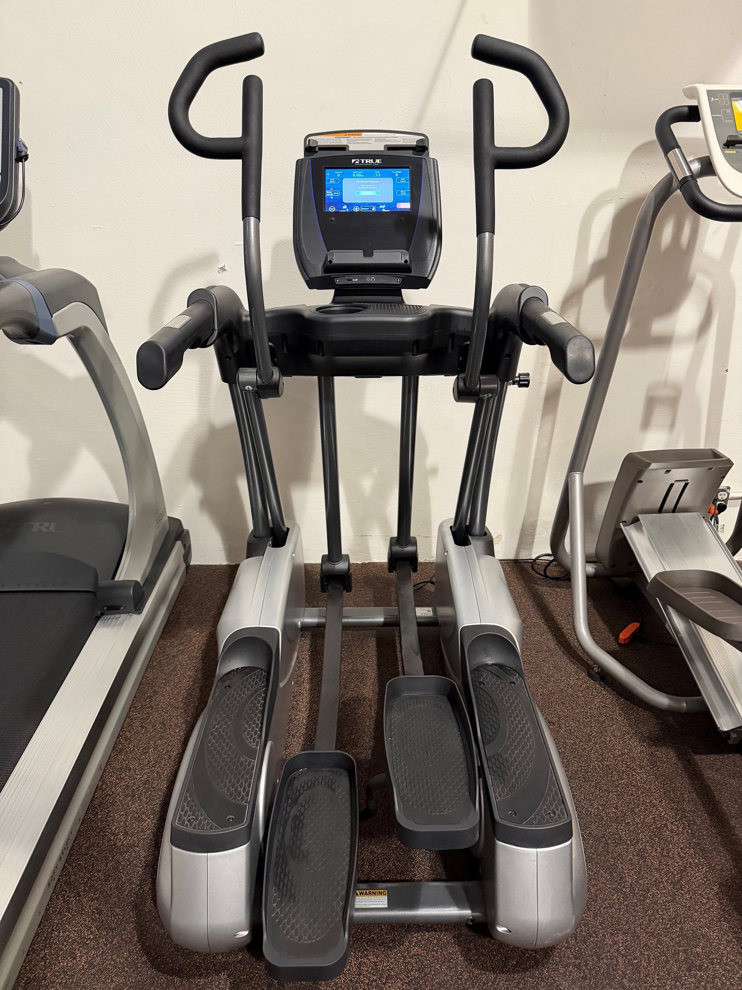 True ES700 Elliptical Trainer w/ TD9 Touch Screen