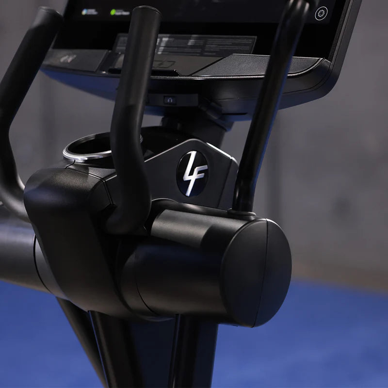 Life Fitness Club Series+ Elliptical Cross-Trainer
